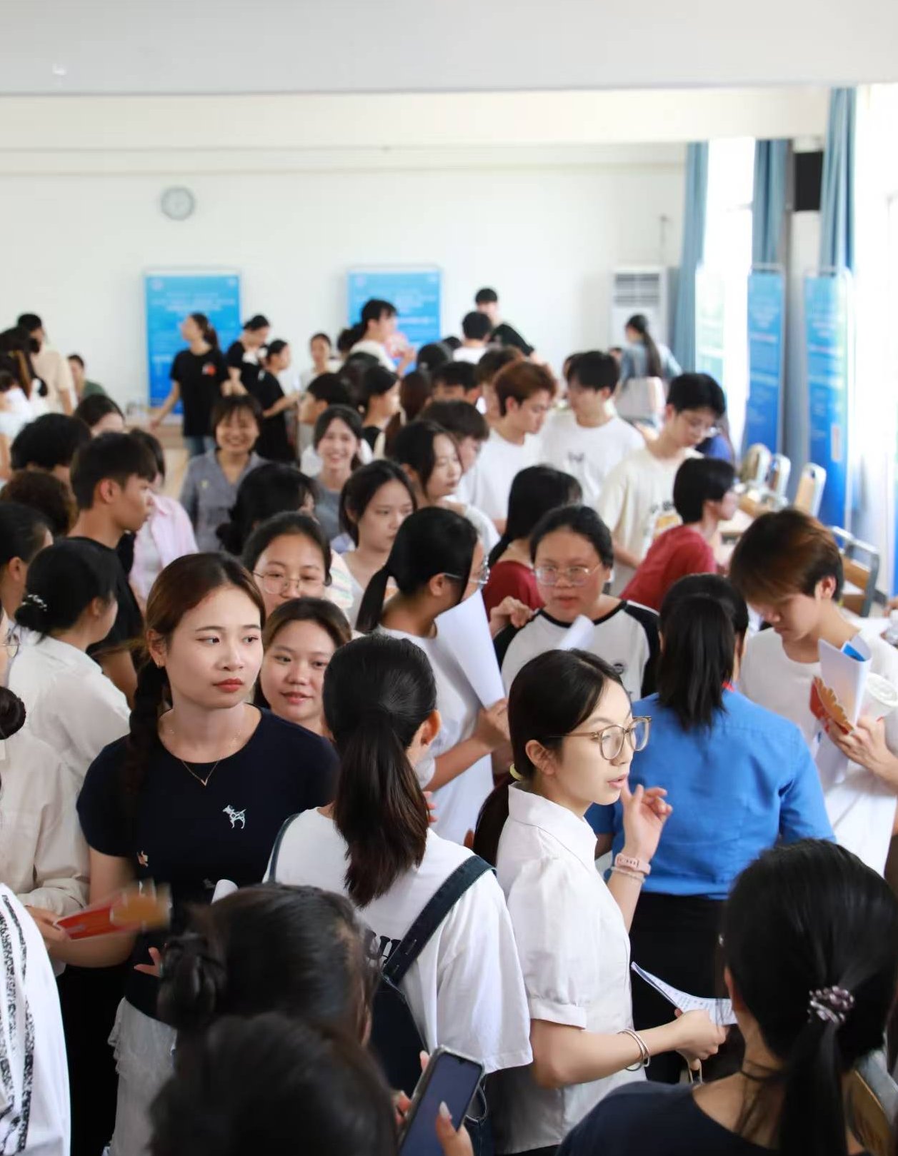 学院2025年实习就业双选会圆满完成